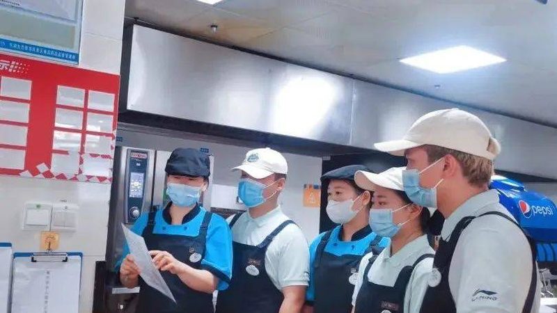 蛋糕原料价格之谜：揭秘影响价格的关键因素**